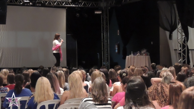 Nelma Penteado na palestra 