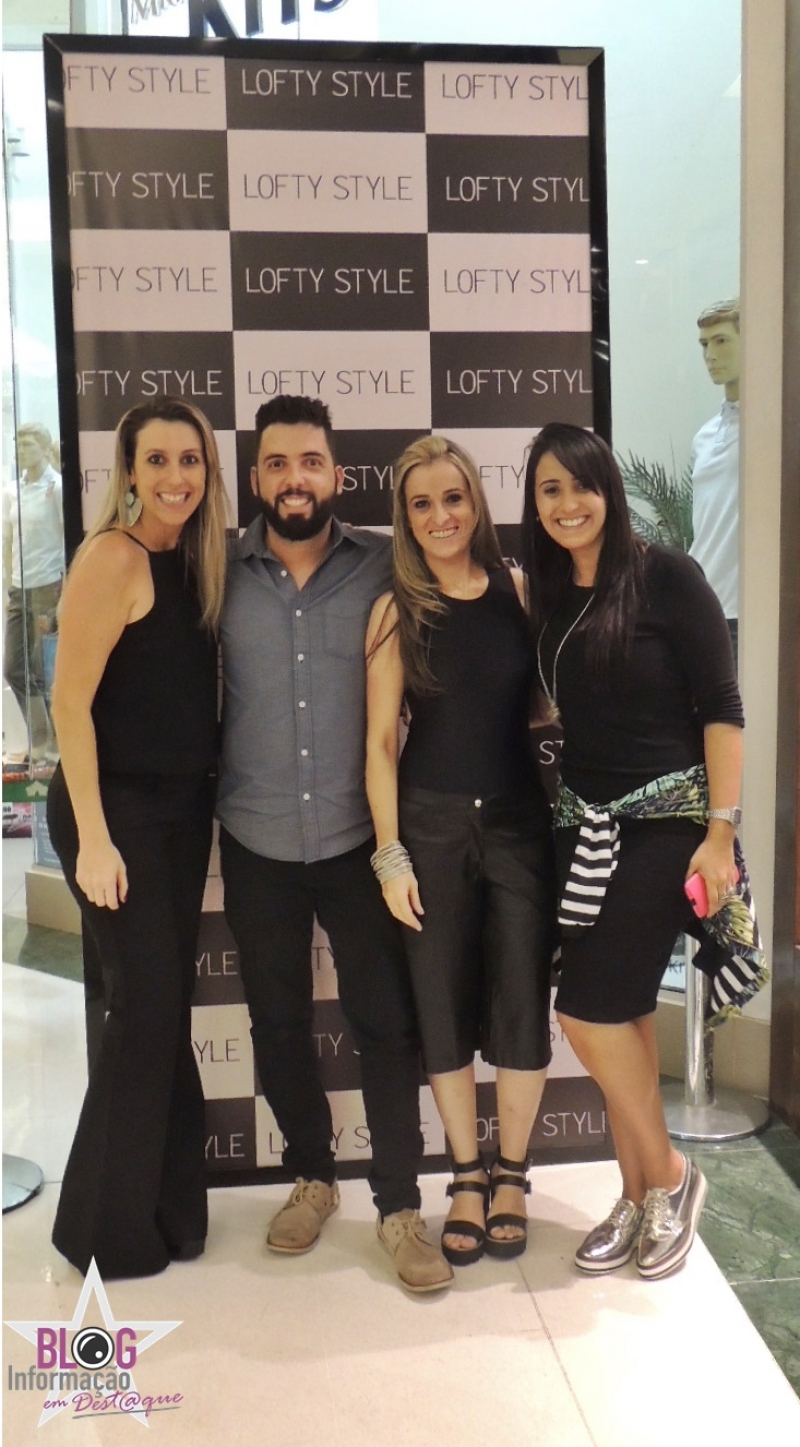 Equipe da Lofty Style - Camila Ortiz (dona), Fernando Candiotti (gerente), Sol Santana (supervisora) e Kelly Sales (marketing)